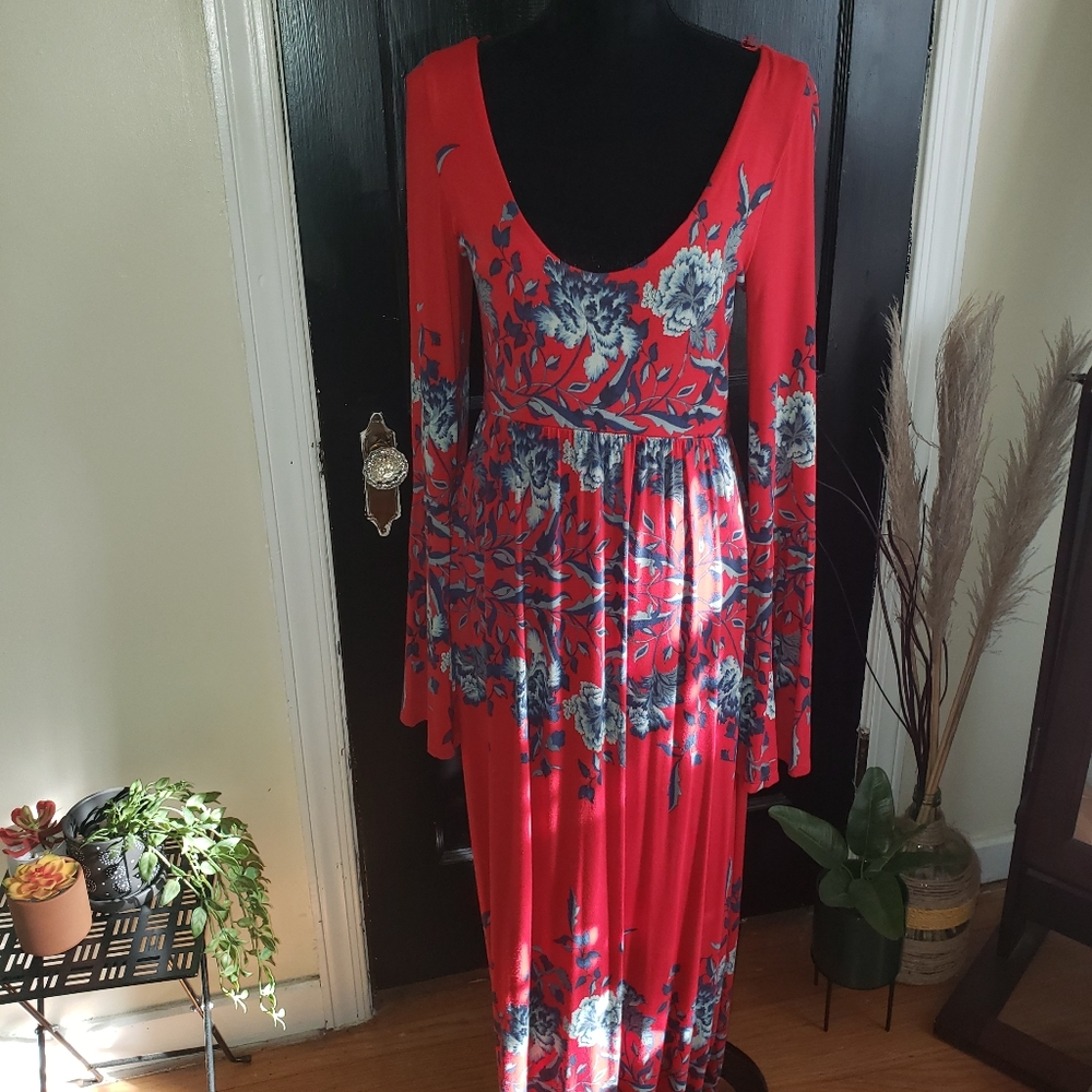 Long sleeve maxi dress